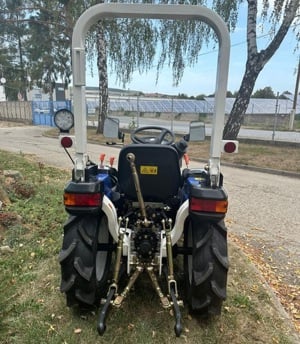 Tauros ZX25 4x4 keskeny nyomtávú kertészeti traktor - kép 7