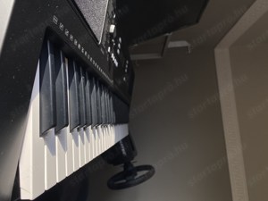 Yamaha PSR-E373 szintetizátor hibátlan állapotba (digitális zongora)