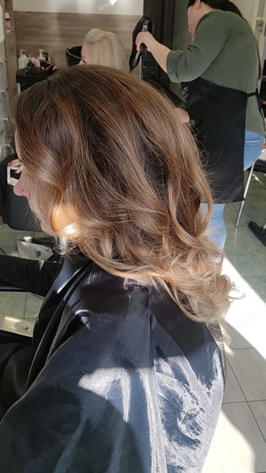 Balayage ,SunShades Highlight hajfestés  - kép 6