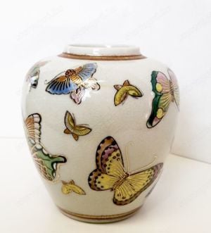 Pillangós retró japán Satsuma porcelán váza. Hibátlan különlegesség.