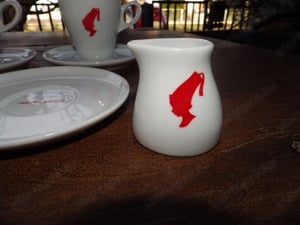 Julius Meinl fehér porcelán csésze Melange 4 + tejes kancsó  - kép 3