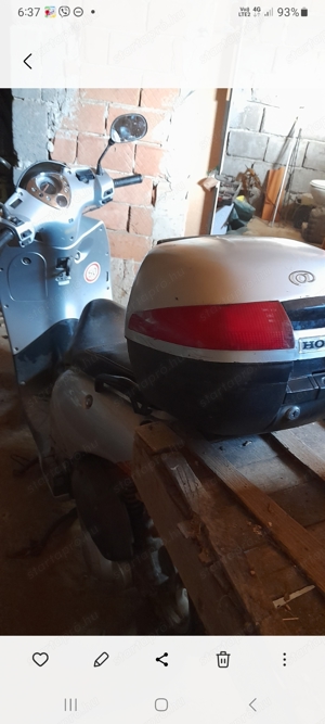 Honda Nes 125 gyári sisaktartó doboz - kép 2