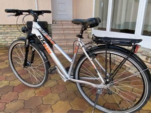 Ktm 28-as aluvázas agydinamós újszerű Trekking Shimano felszereltséggel 51cm - kép 7