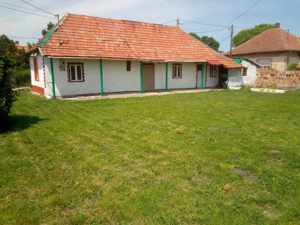Eladó családi házak  - kép 2