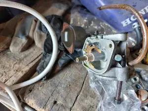 Kis szörnyeteg motor indul fel újitásra van szüksége. Befújásra indul a szivócső vége le tőrt a mene - kép 2