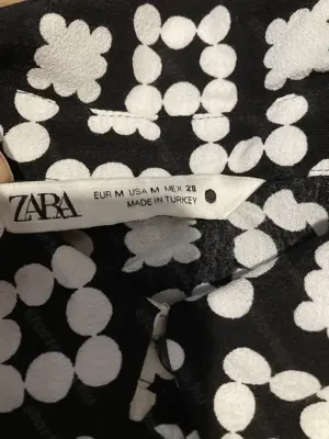 Zara mintás viszkóz miniruha M - kép 2