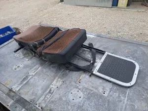 Ikarus ellenőr ülés Jobb egy ülés pótülés   plusz 1 fő ülés lehajtható - kép 4