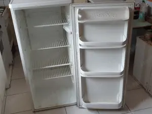 Zanussi ZC-2551 253L-es hűtőgép jól működő