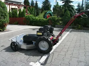 Cseh Gyártmányú Triton Mulcher Magasgazvágó, 7,5 LE-S Motorral - kép 6