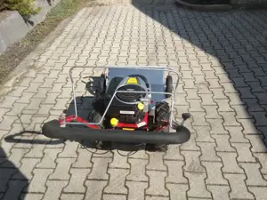 Cseh Gyártmányú Triton Mulcher Magasgazvágó, 7,5 LE-S Motorral - kép 10