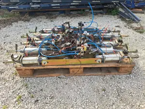 Eladó Ikarus 260 és 280 ajtónyitó mechanika és munkahenger szelep - kép 4