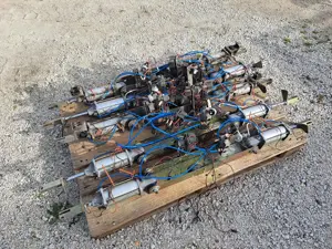 Eladó Ikarus 260 és 280 ajtónyitó mechanika és munkahenger szelep - kép 6