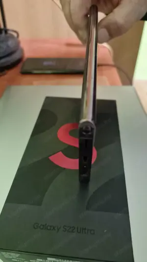 Samsung Galaxy S22 Ultra 5G Szinte Új - kép 5