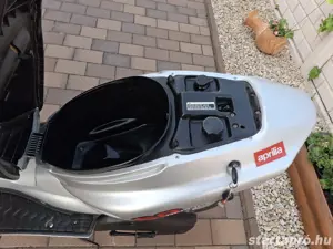 Aprilia Sr 50 Megkímélt Gyári  - kép 10