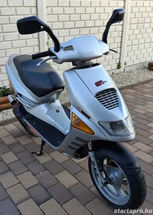 Aprilia Sr 50 Megkímélt Gyári  - kép 2