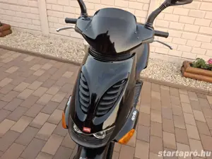 Aprilia Sr 50 Újszerű Gyári 8600km - kép 9