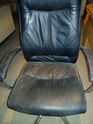főnöki szék   fotel  fekete  DXRACER Gamer szék 360 fokban  forgatható,állitható,120kg-ig,kényelmes