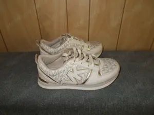 Eladó Nagyon Szép,Újszerű,Megkímélt,Michael Kors Cipő,37-es Méretben.