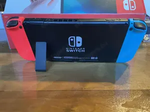 Nintendo Switch-32 GB szürke konzol neonvörös színnel - kép 3