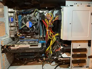Beugró Gamer Számítógép Eladó   99.999 Ft  - kép 5