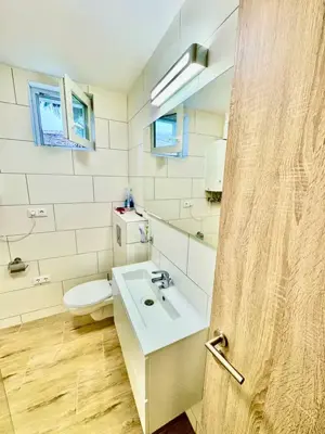 Sopron kertvárosban, újszerű, sorház, autóbeállóval, tárolóval! - kép 5