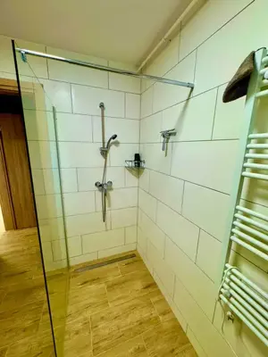 Sopron kertvárosban, újszerű, sorház, autóbeállóval, tárolóval! - kép 6