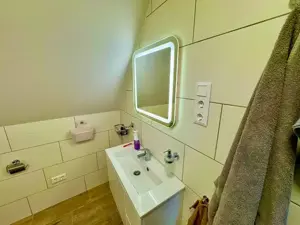 Sopron kertvárosban, újszerű, sorház, autóbeállóval, tárolóval! - kép 12