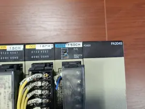 Eladó Omron PLC szett C200HW-PA204S bementi és kimeneti modul - kép 2