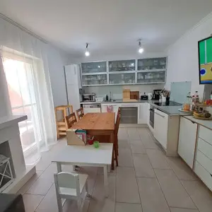 Monor Hegyessy tanyán, teljeskörűen felújított családi ház 2073 m2 telekkel 