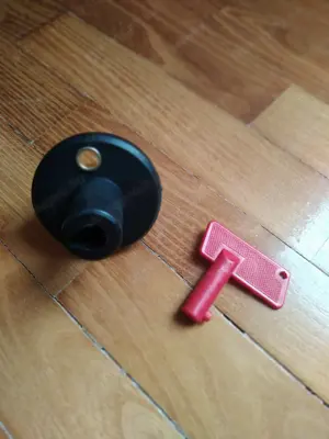 Áramtalanító kapcsoló kivehető kulccsal, szakaszoló kapcsoló, áramleválasztó kapcsoló, új termék - kép 6