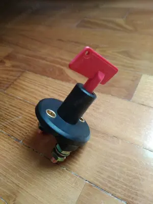 Áramtalanító kapcsoló kivehető kulccsal, szakaszoló kapcsoló, áramleválasztó kapcsoló, új termék - kép 2