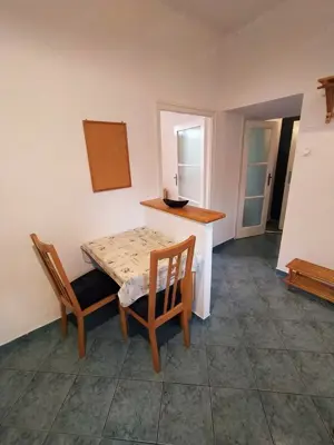 Bp., III. Óbudán, csendes zöld környezetben, 45 m2-es, nappali, 1 hálós lakás kiadó. - kép 11
