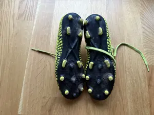 35.5 es Puma Future foci cipő futball cipő stoplis cipő zöld 5000 Ft - kép 5