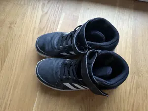 35 ös Adidas AltaSport MID fekete magasszárú sportcipő G27113 5000 Ft - kép 3
