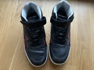 34 es Levi's fekete magasszárú sportcipő VIRV0032S 5000 Ft - kép 4