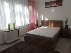 Kertvárosi környezetben, hat lakásos társasházban... - kép 3