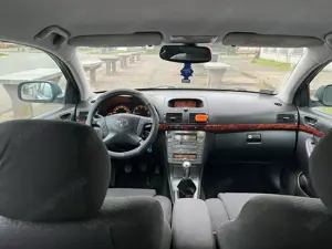 Toyota AVENSIS 2.0 D-4D Executive Sun - kép 5