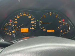Toyota AVENSIS 2.0 D-4D Executive Sun - kép 4