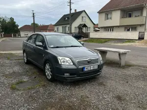 Toyota AVENSIS 2.0 D-4D Executive Sun - kép 10