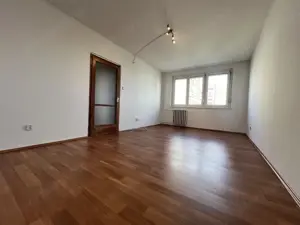 Tulajdonostól eladó Békásmegyer hegy felöli oldalán közepes állapotú panorámás lakás - kép 6