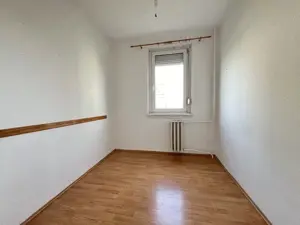 Tulajdonostól eladó Békásmegyer hegy felöli oldalán közepes állapotú panorámás lakás - kép 11