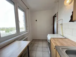 Tulajdonostól eladó Békásmegyer hegy felöli oldalán közepes állapotú panorámás lakás - kép 9