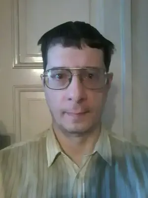  Budapesti fiatalember adminisztrációs állást,munkát keres !!! 