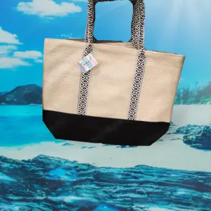Bézs-fekete strandtáska mintás   55,5x14x42 cm