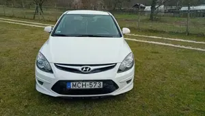 Hyundai i30 CRDi 1,6 dizel, magyarországi, rendszeresen karbantartott