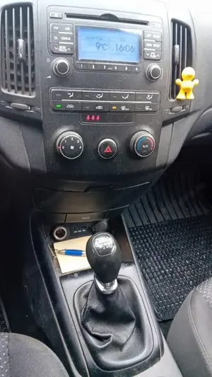 Hyundai i30 CRDi 1,6 dizel, magyarországi, rendszeresen karbantartott - kép 9