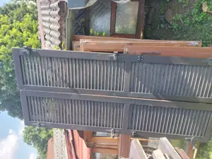 Fa zsalugáter szárnyak ajtóra 85 x 187 cm zárható kép szerinti állapot eladó-cserélhető ára;18 ezer 