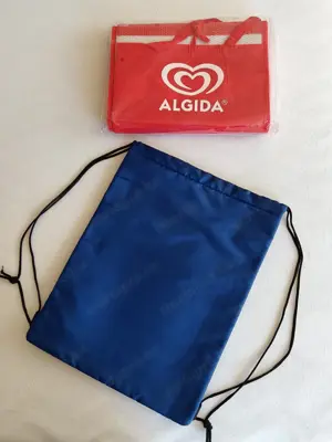 Gyerek lány fürdőruha, bikini, úszósapka, úszógumi, strandcikkek kulacs, hűtőzsák, matrac, doboz - kép 14