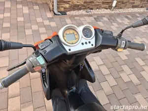 Yamaha Aerox 50 Megkímélt  - kép 5