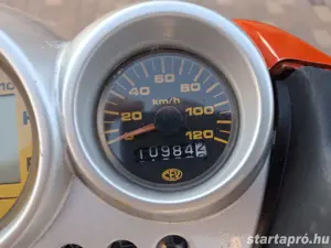 Yamaha Aerox 50 Megkímélt  - kép 3